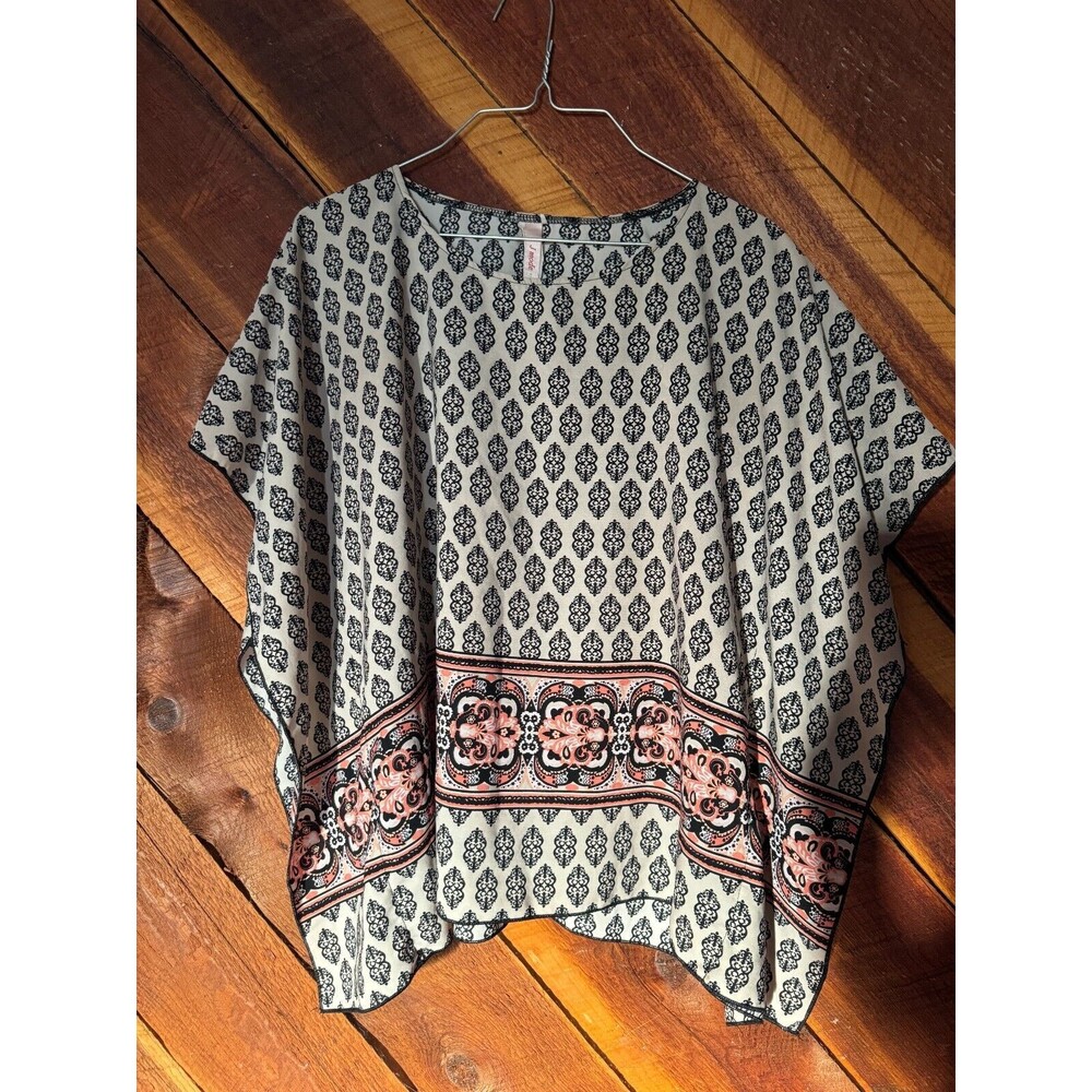 Woman's JMode Size S Black and White Poncho Inspired Top
